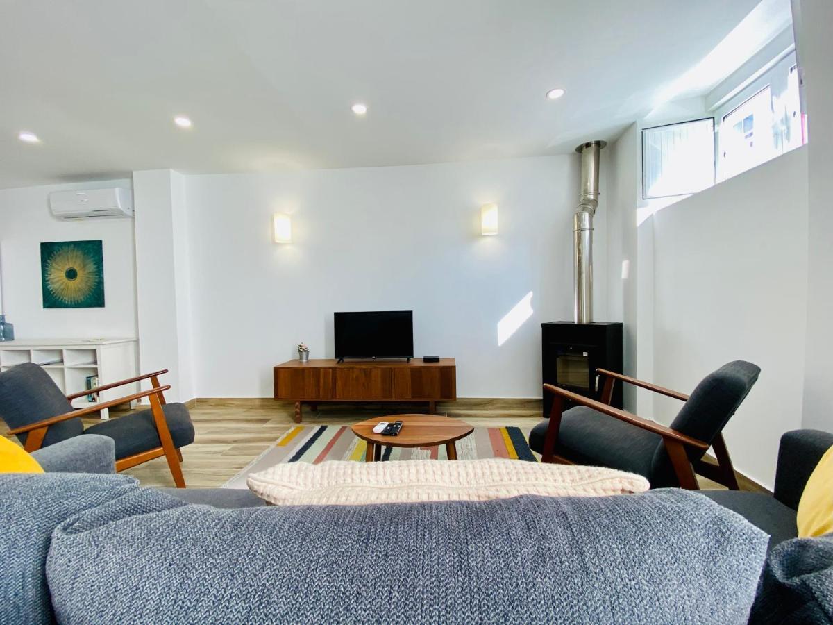 Tia Anica House I - Apartment With Terrace In Central Fuseta Beach Village Eksteriør billede