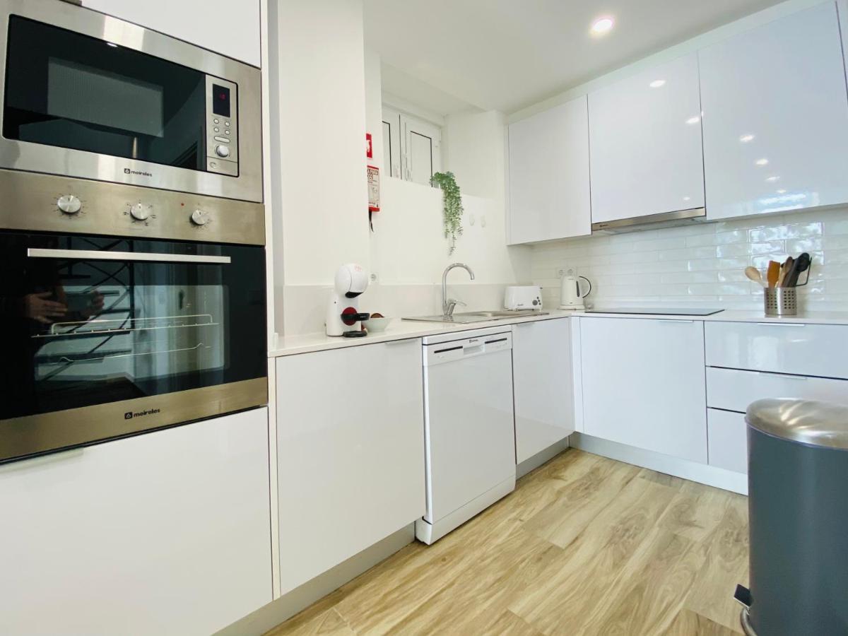 Tia Anica House I - Apartment With Terrace In Central Fuseta Beach Village Eksteriør billede